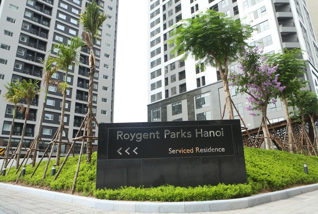 Ngoại thất Roygent Parks Hanoi